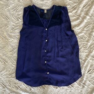 Francesca’s Sleeveless Blouse